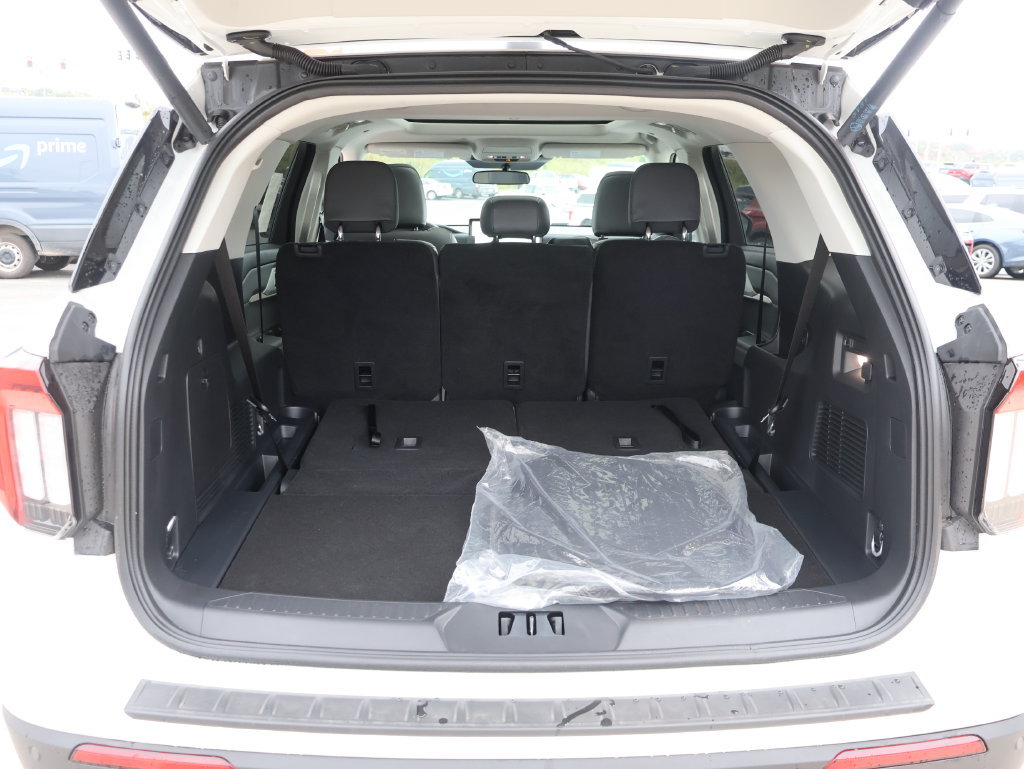 New 2026 Ford Explorer Active w/ Active Comfort Package AWD/4WD image 15