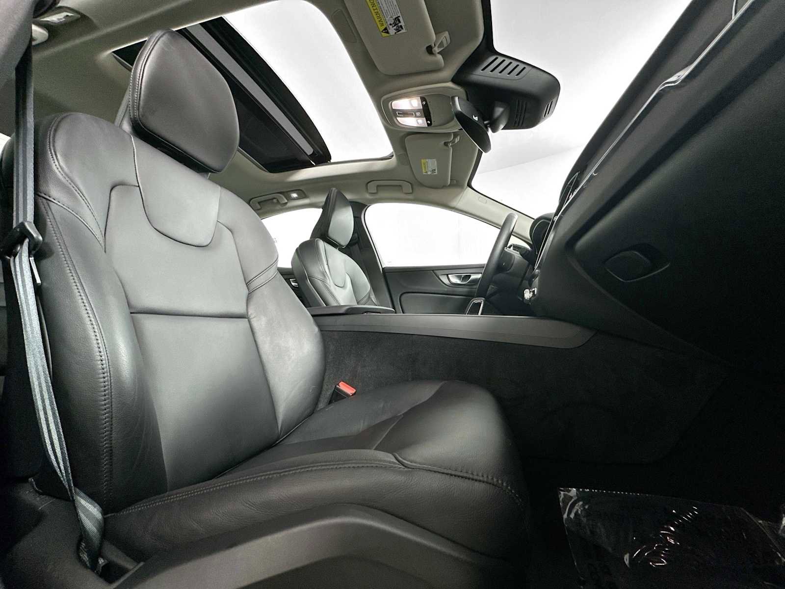 Used 2025 Volvo S60 B5 Core image 26