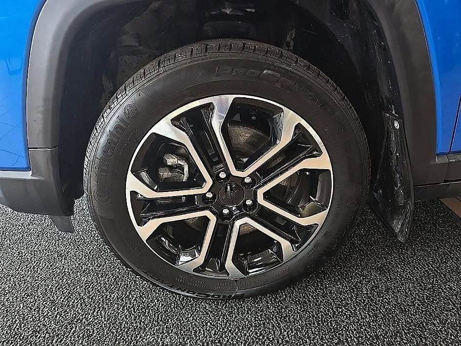 Used 2024 Jeep Compass Limited image 42