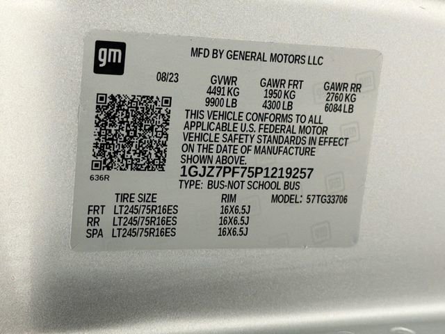 Used 2023 GMC Savana 3500 LT w/ LT Preferred Equipment Group RWD image 24