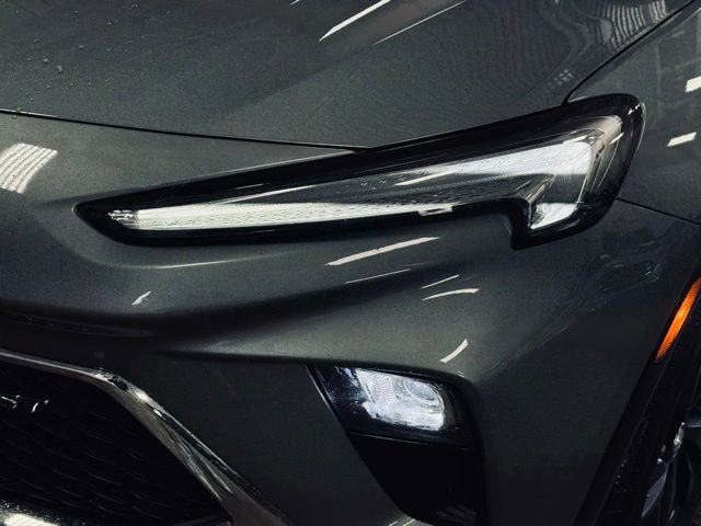 Used 2024 Buick Encore GX Sport Touring image 2