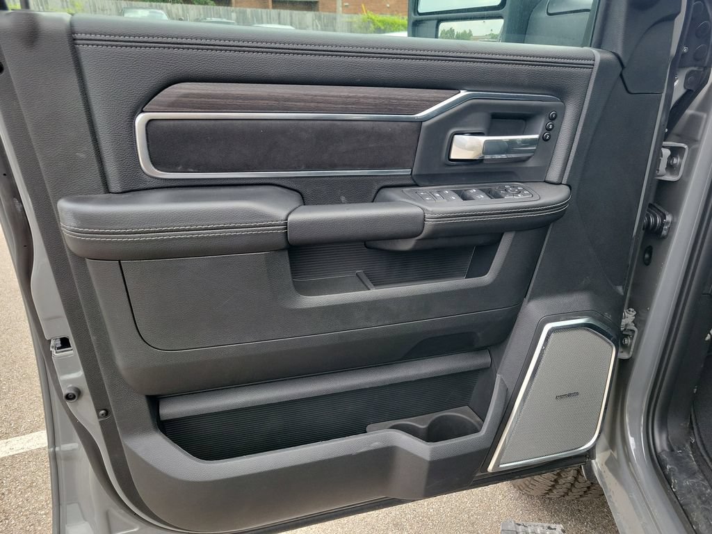 New 2026 RAM 2500 Laramie AWD/4WD image 14