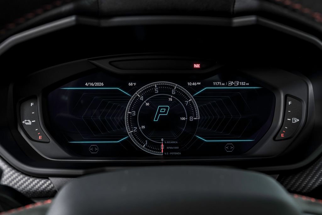 Used 2025 Lamborghini Urus SE image 15