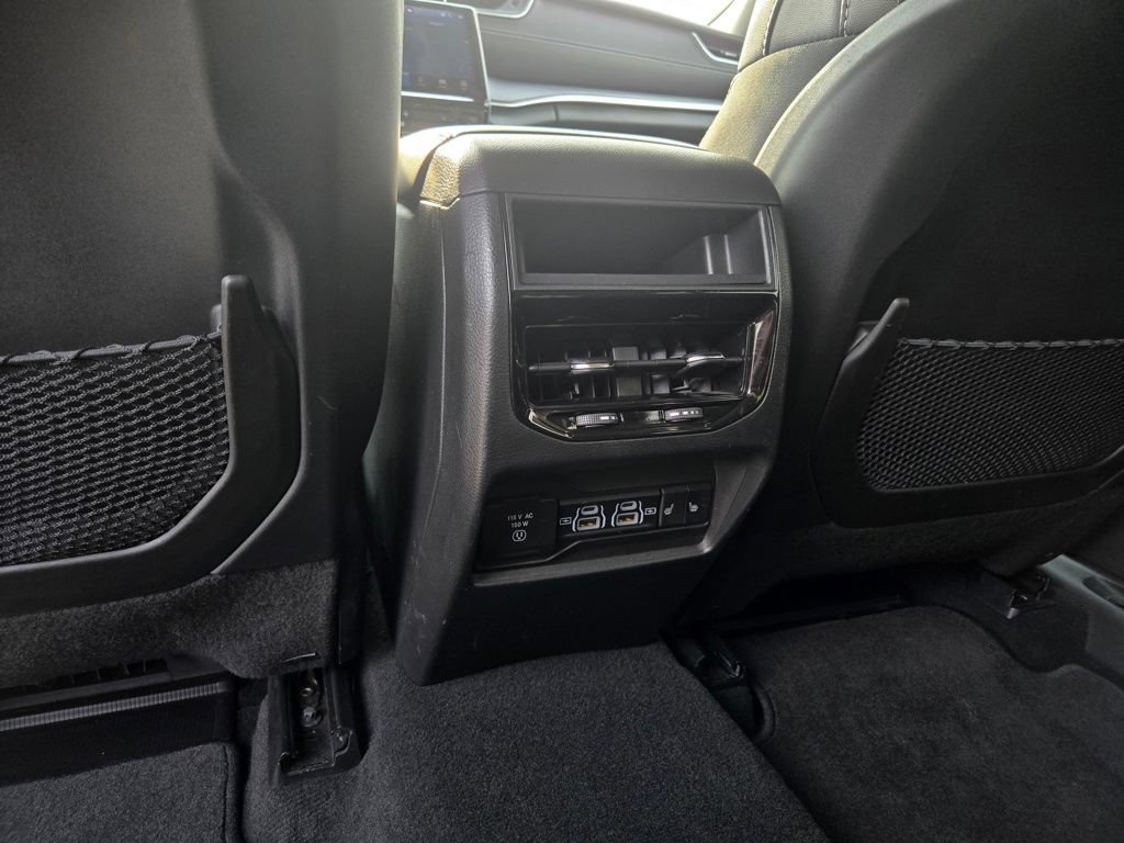Used 2023 Jeep Grand Cherokee Limited AWD/4WD image 29