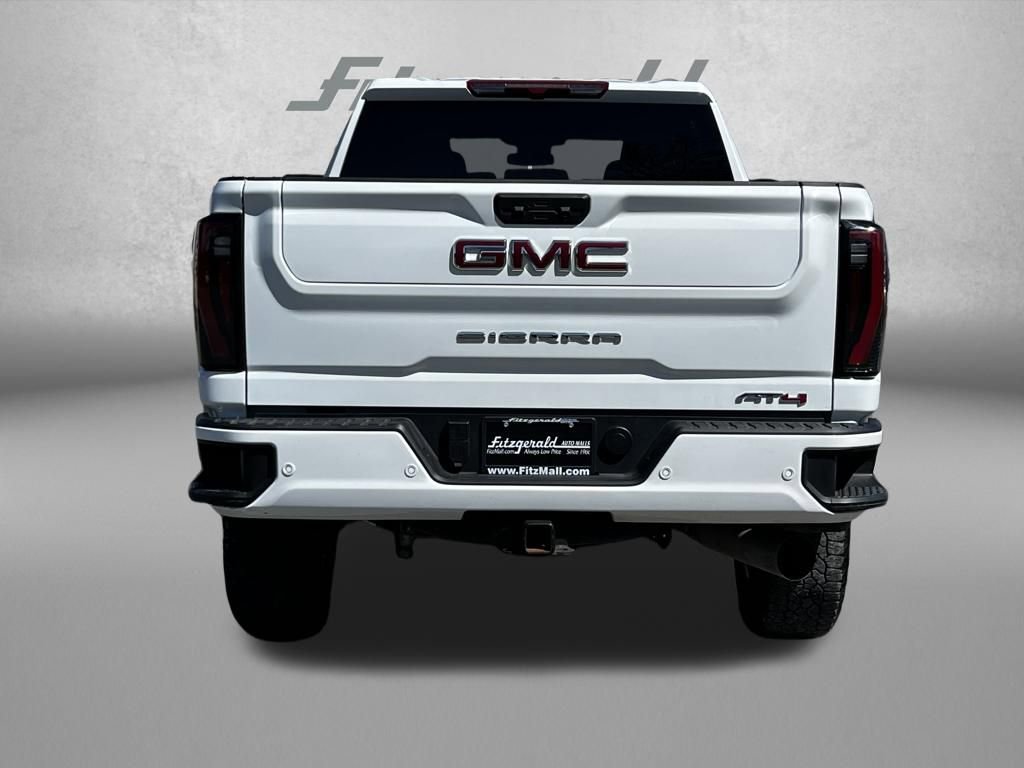 Used 2025 GMC Sierra 2500 AT4 image 6