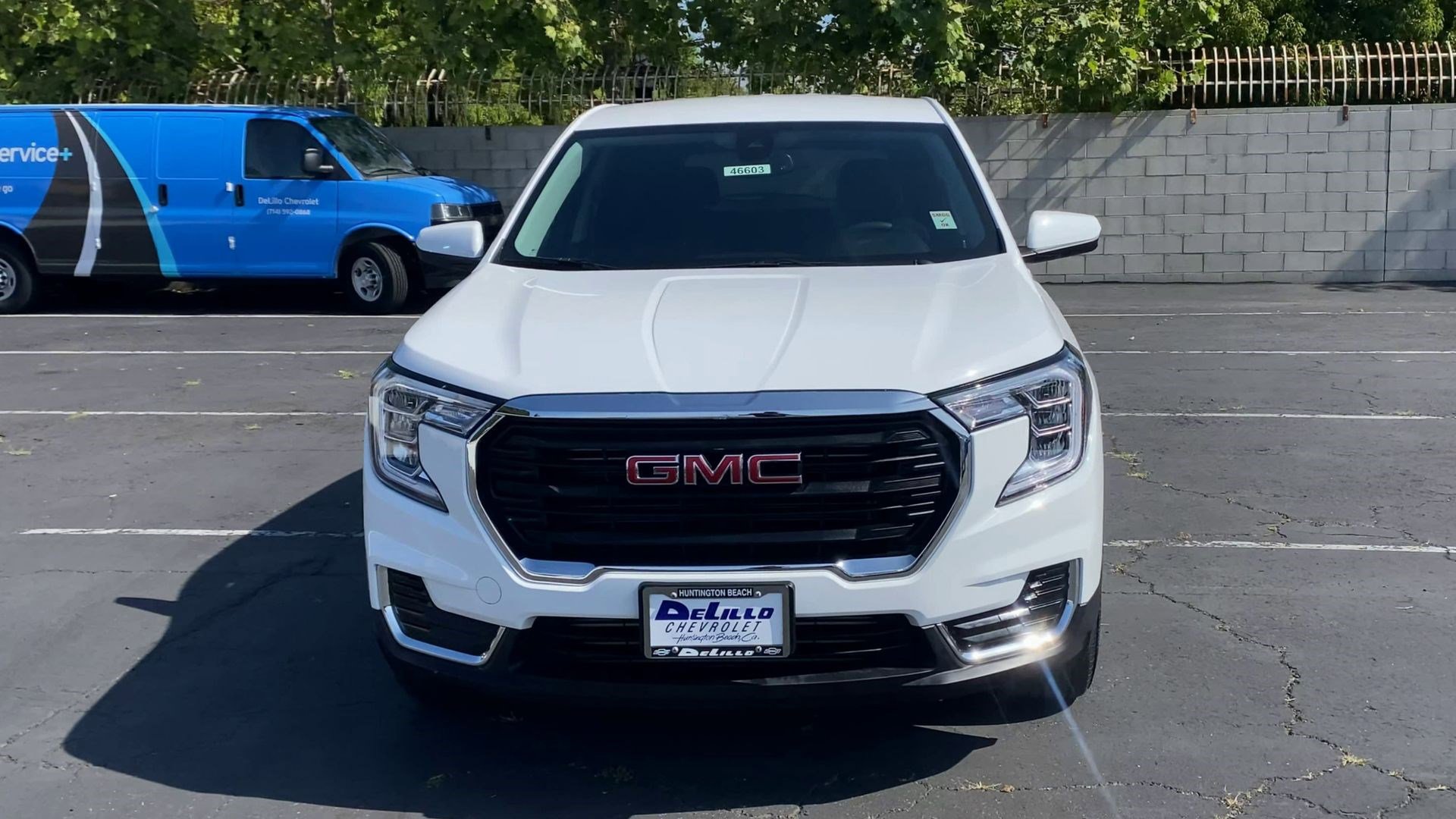 Used 2024 GMC Terrain SLE image 4