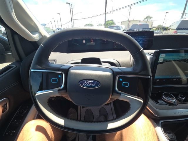 Certified 2025 Ford Expedition Max Platinum image 19