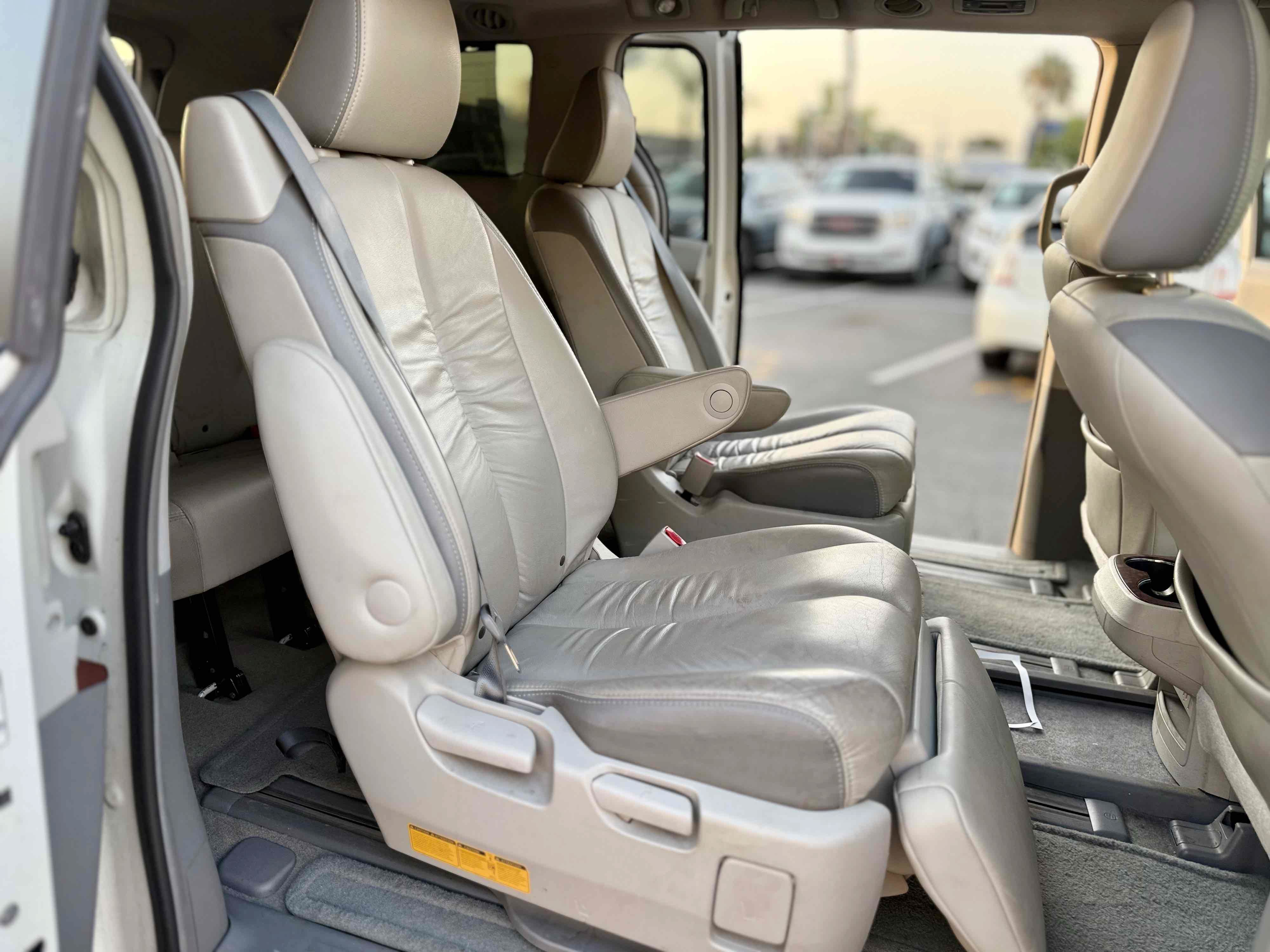 Used 2012 Toyota Sienna Limited w/ Premium Pkg AWD/4WD image 20