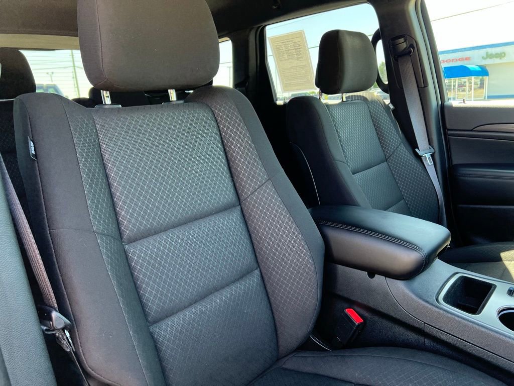 Used 2022 Jeep Grand Cherokee Laredo E w/ Security & Convenience Group image 10