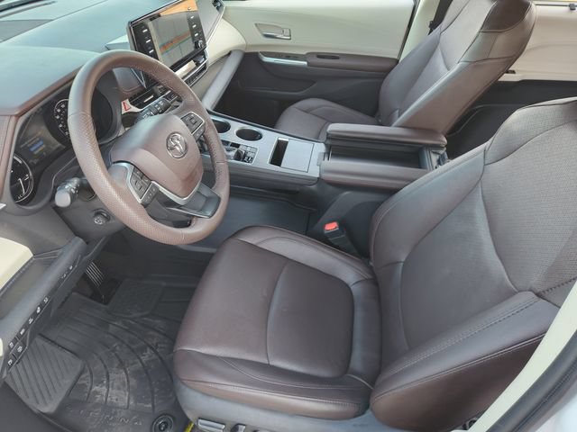 Certified 2021 Toyota Sienna Platinum FWD image 12