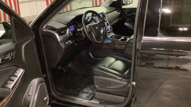Used 2018 Chevrolet Suburban LT AWD/4WD image 12