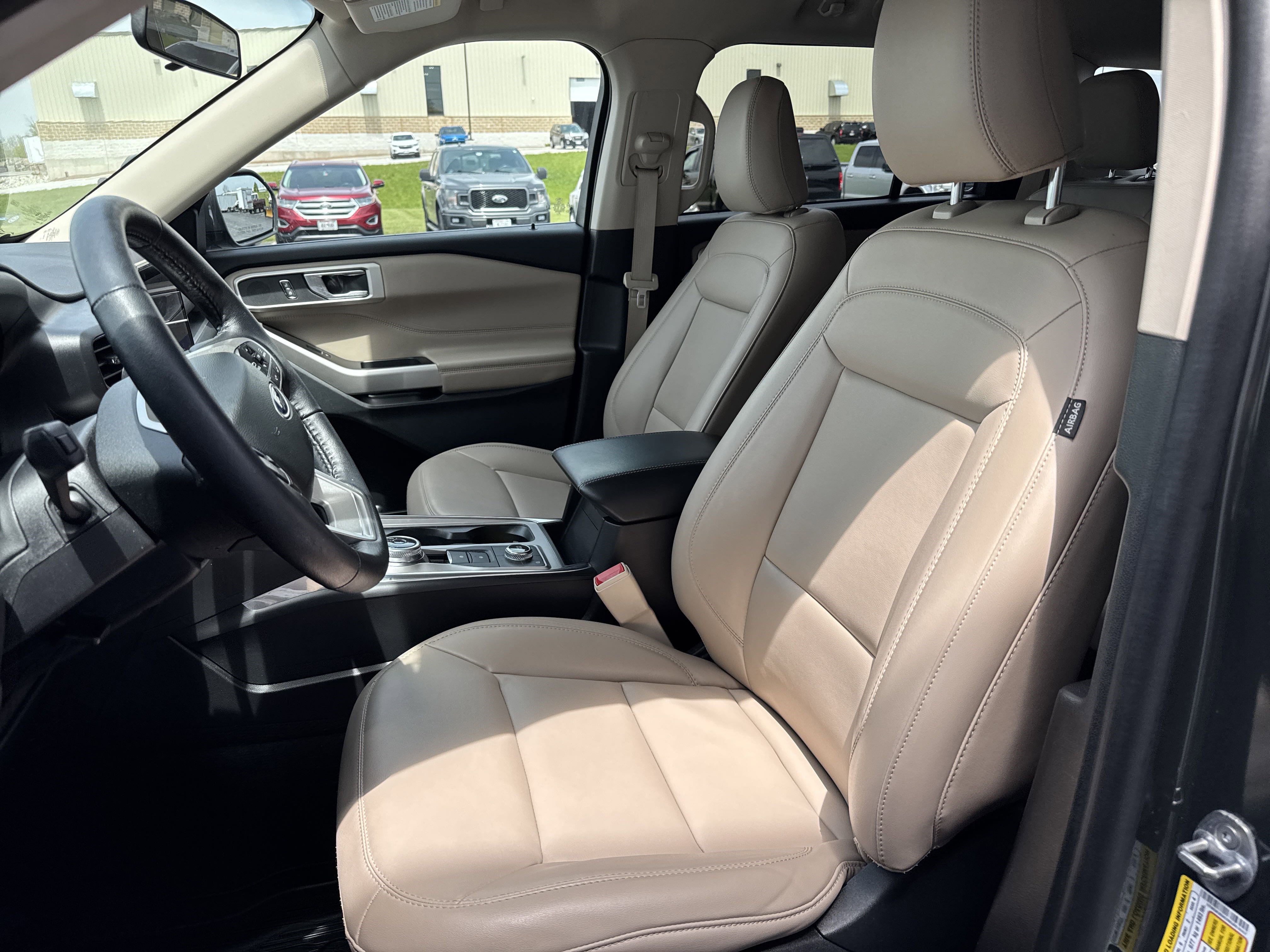 Used 2022 Ford Explorer XLT w/ Equipment Group 202A image 16