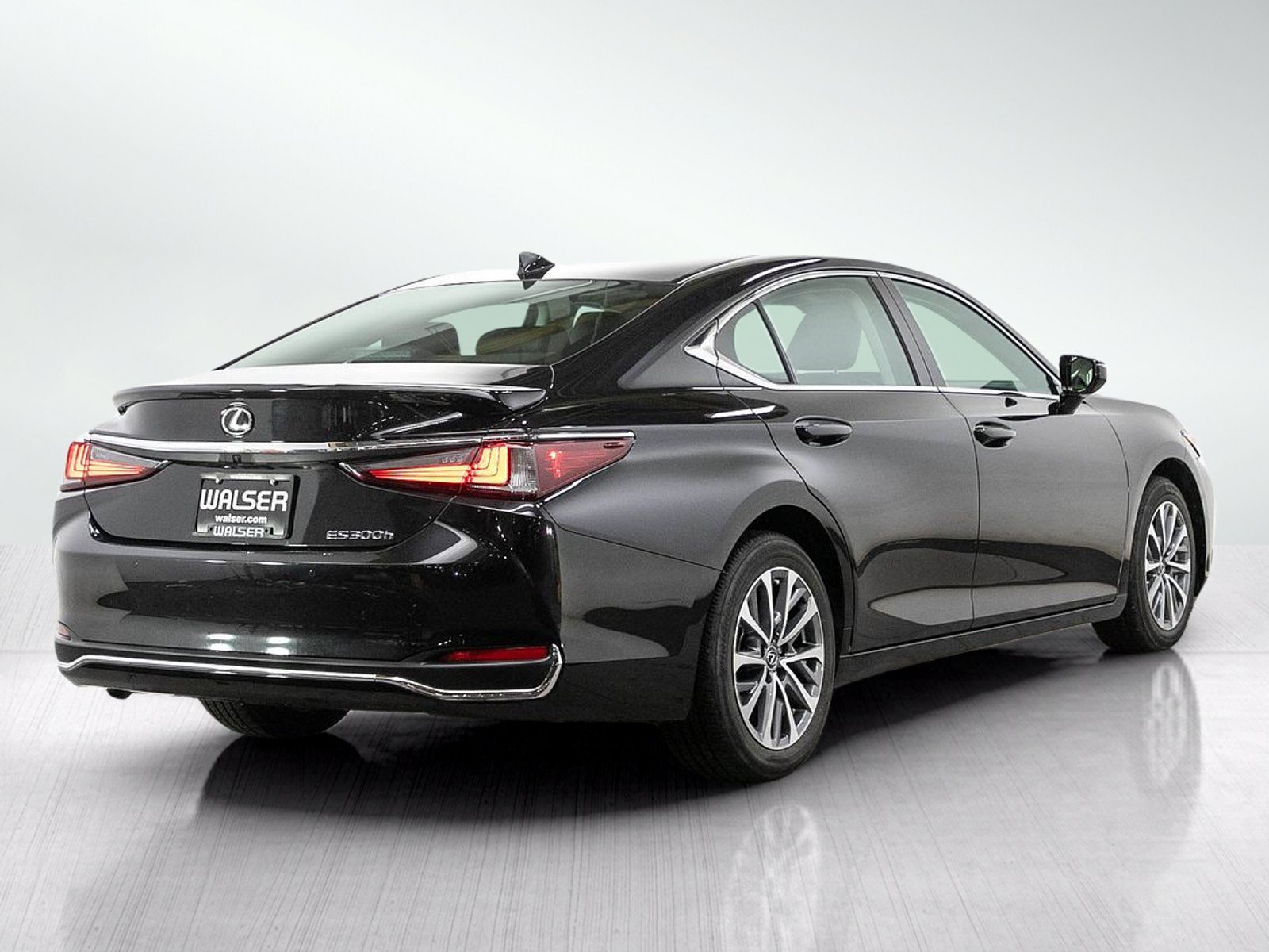 Used 2025 Lexus ES 300h FWD image 5
