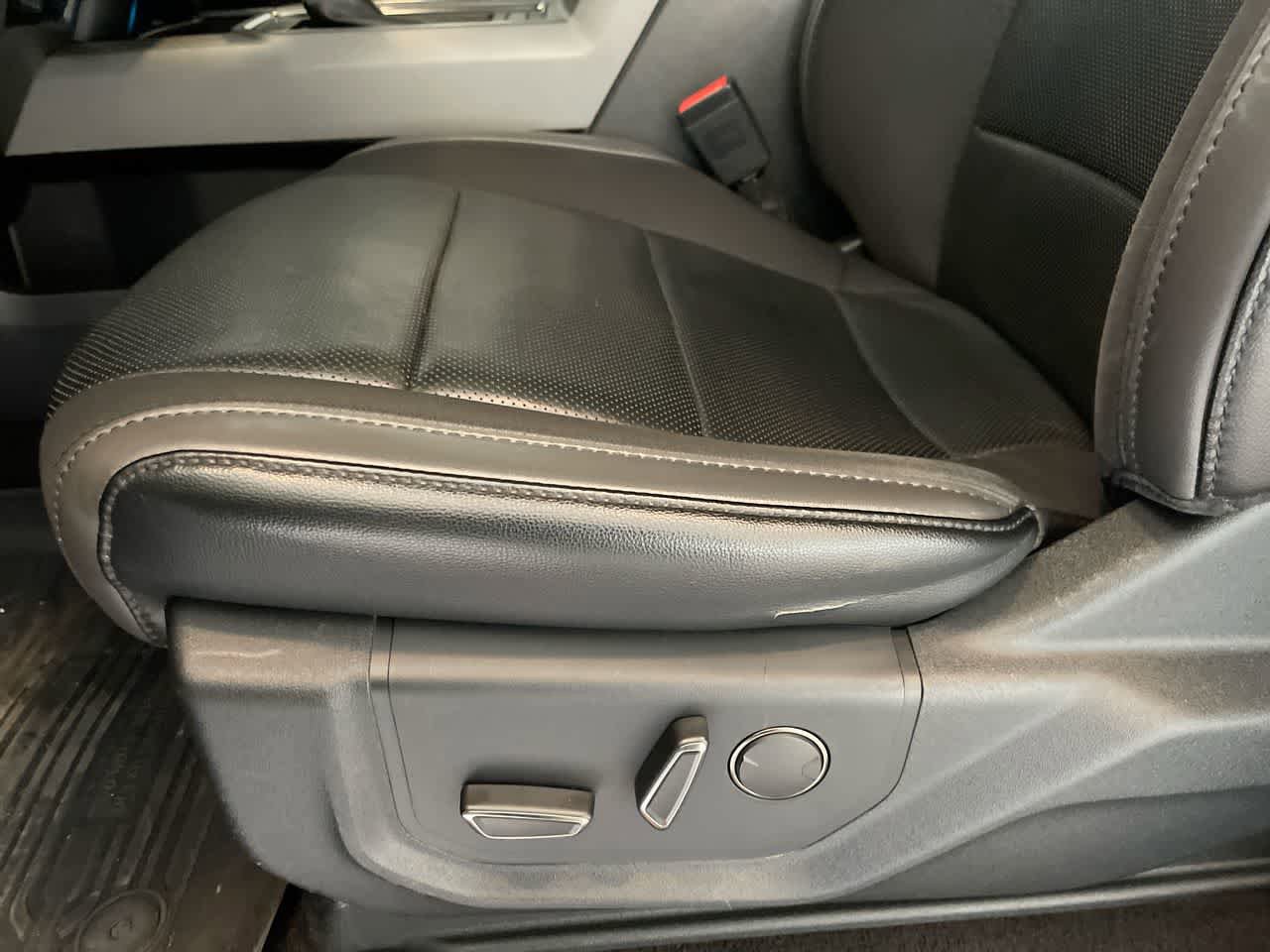 Used 2019 Ford F150 Raptor w/ Equipment Group 802A Luxury image 12