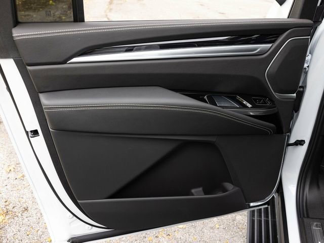 Used 2026 Cadillac Escalade ESV Sport w/ Touring Package image 54