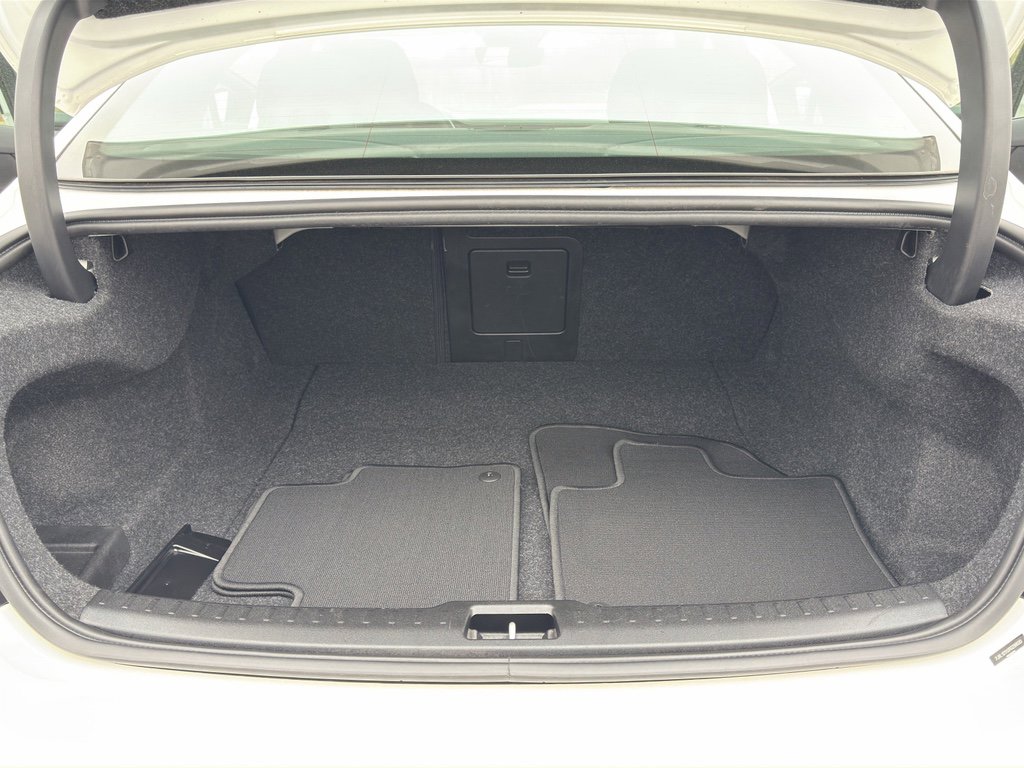 Used 2024 Volvo S60 B5 Plus w/ Climate Package image 40