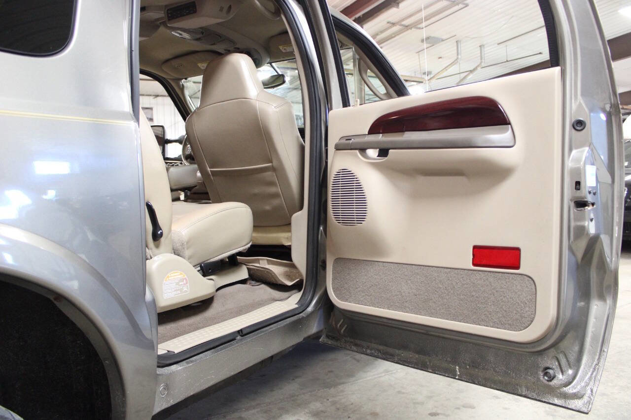Used 2004 Ford Excursion Limited image 28