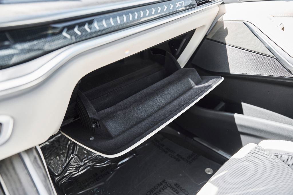 Used 2023 BMW ALPINA XB7 image 91