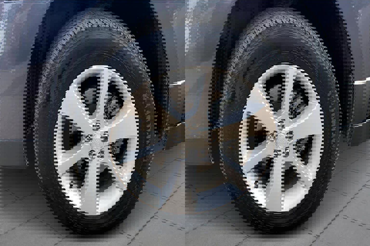 Used 2013 Subaru Outback 2.5i Limited image 10