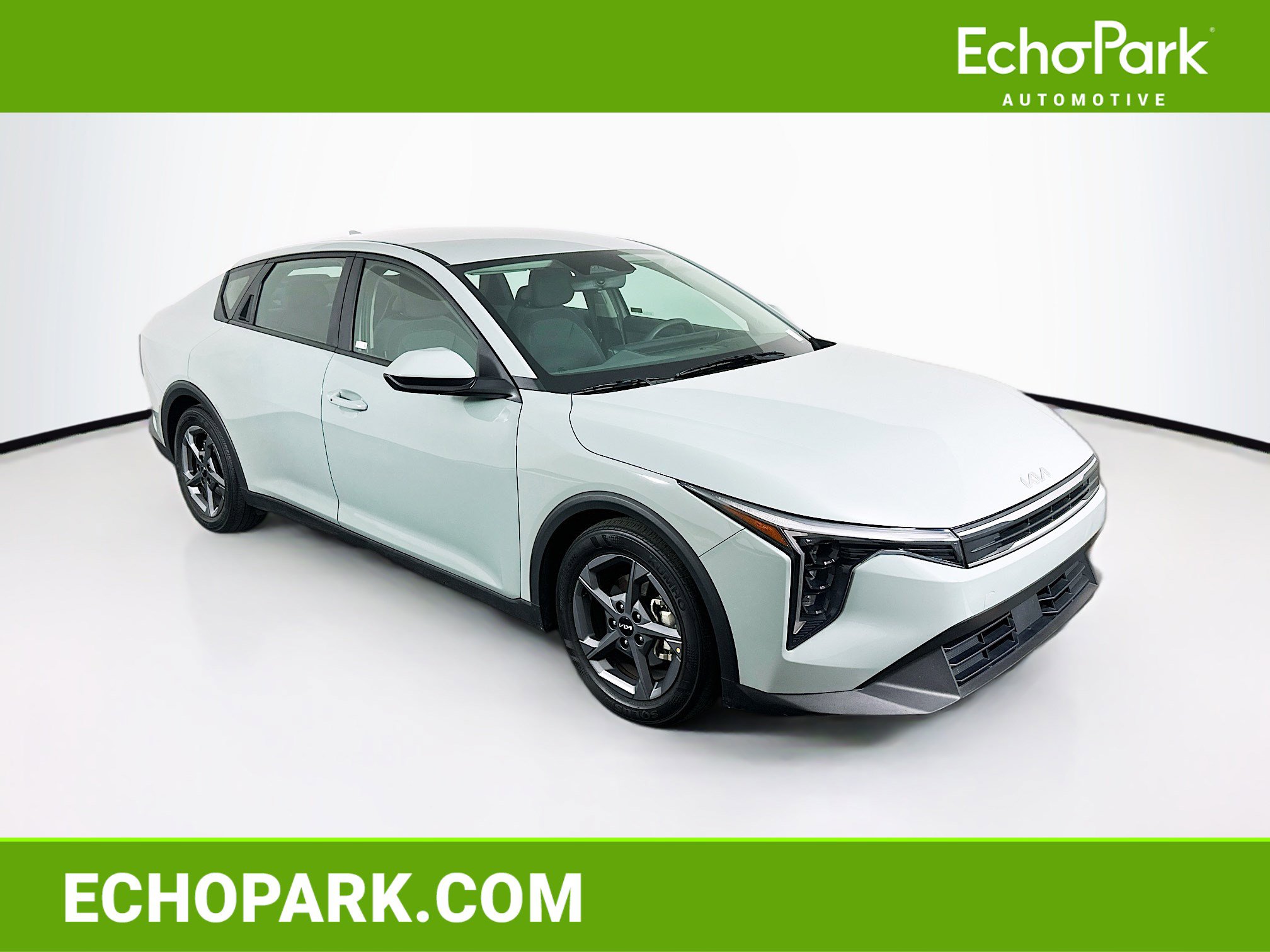 Used 2025 Kia K4 LXS image 1