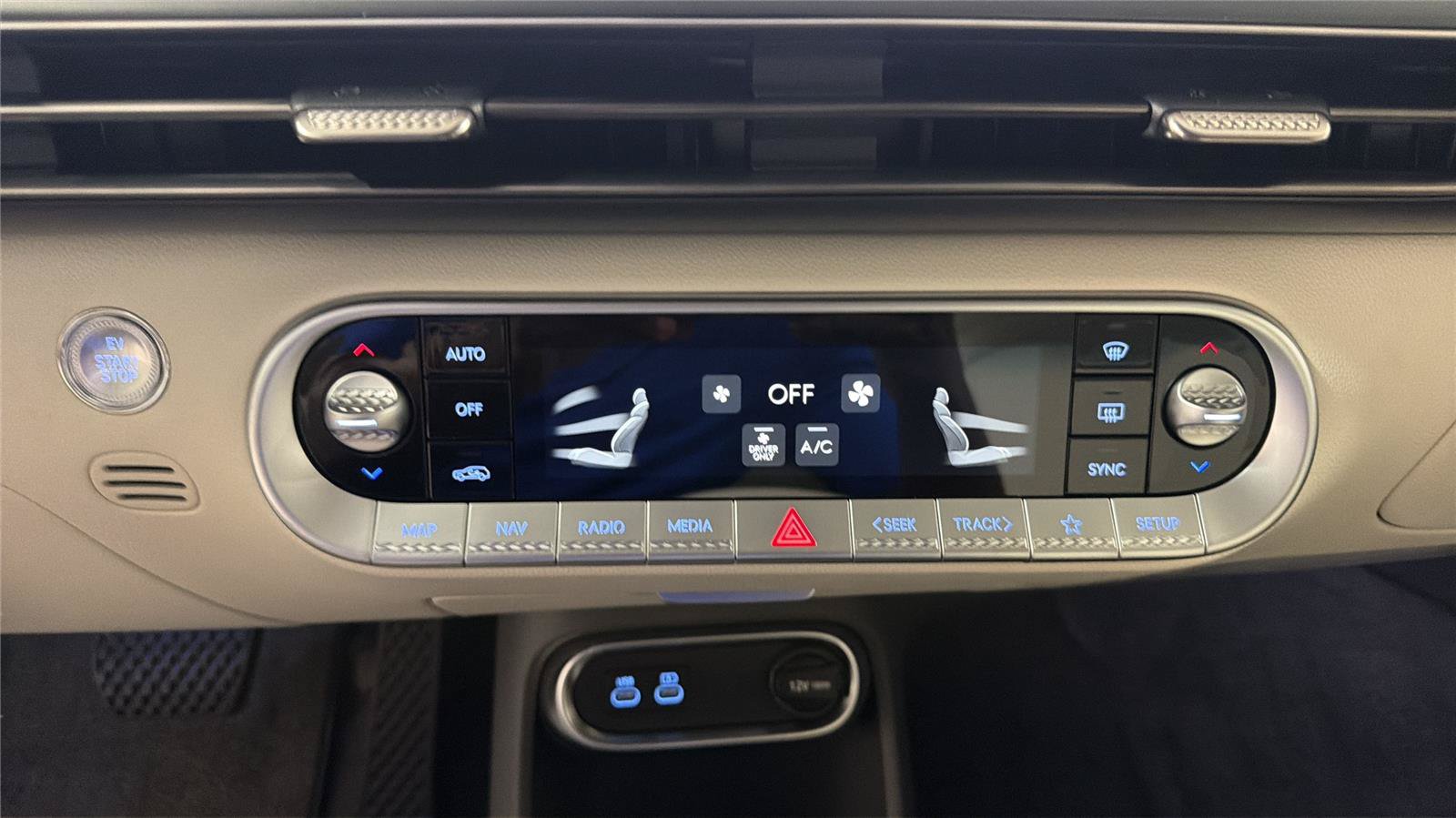 New 2026 Genesis GV60 RWD image 18