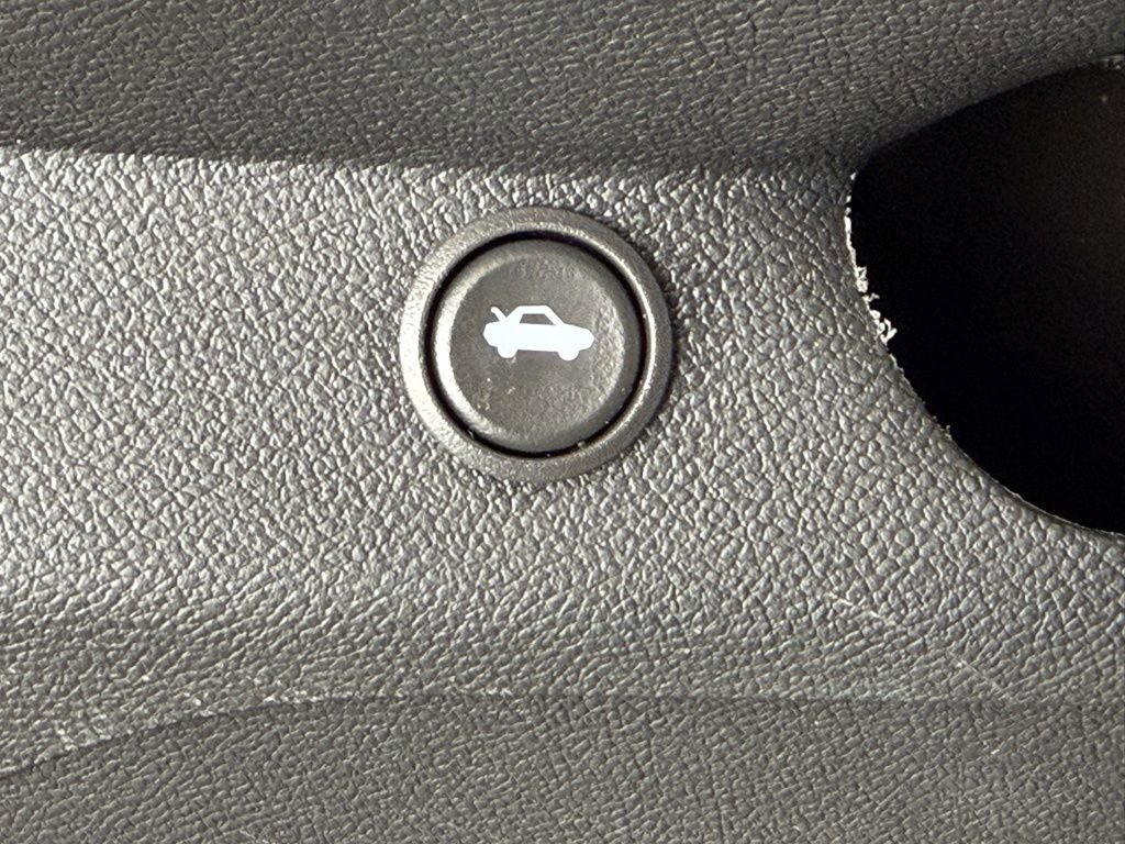 Used 2015 Chevrolet Camaro LS image 16