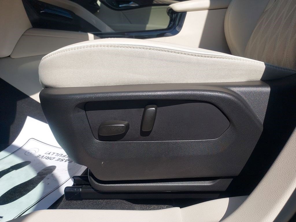 Used 2023 Buick Envision Avenir AWD/4WD image 26