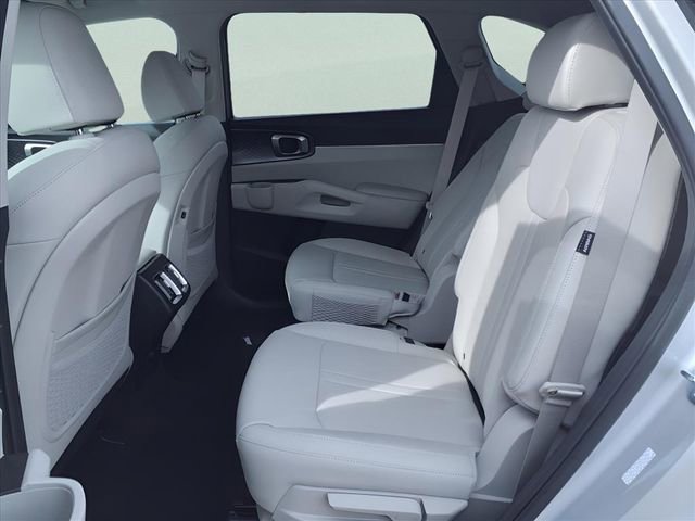 New 2025 Kia Sorento EX image 17