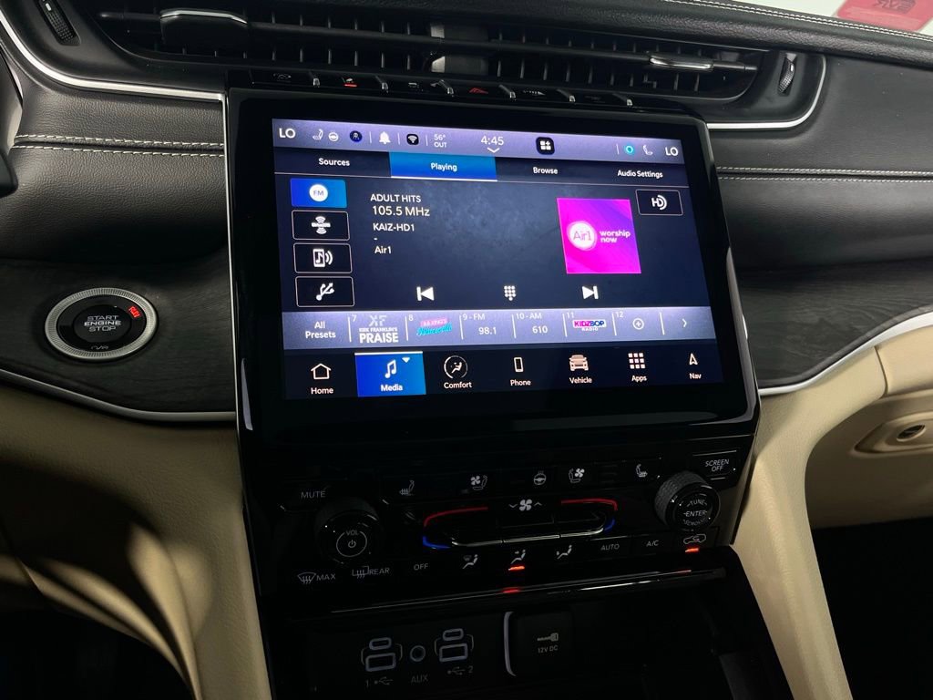 Used 2024 Jeep Grand Cherokee Limited w/ Luxury Tech Group II image 14