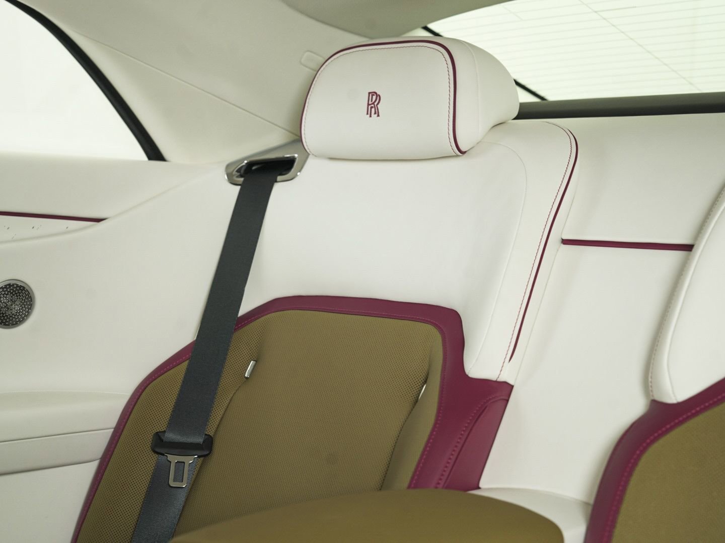 Certified 2024 Rolls-Royce Spectre w/ Spectre Launch Package image 34