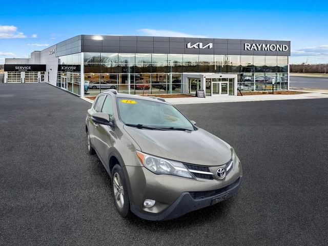 Used 2015 Toyota RAV4 XLE AWD/4WD image 9