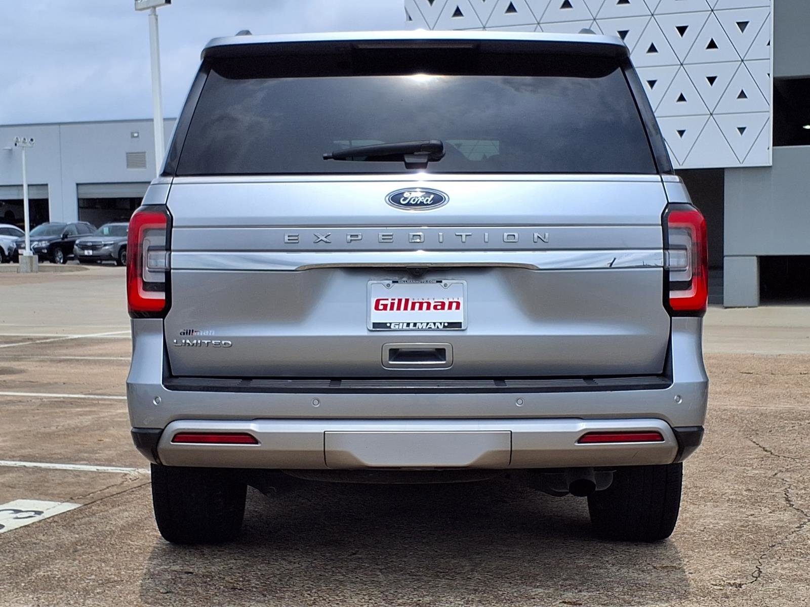 Used 2023 Ford Expedition Limited RWD image 9