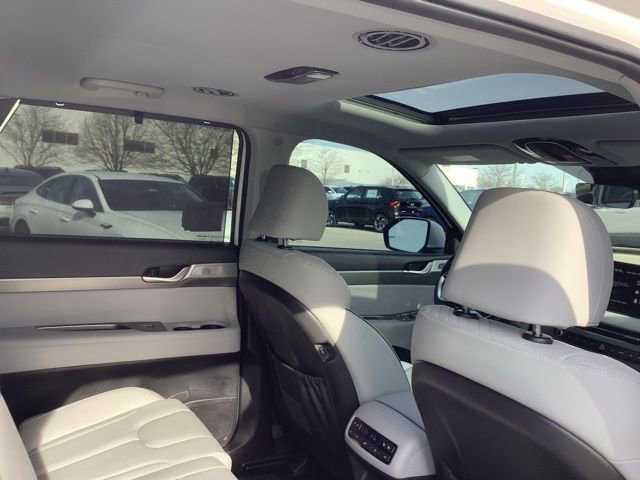 Used 2023 Hyundai Palisade SEL w/ Cargo Package image 26