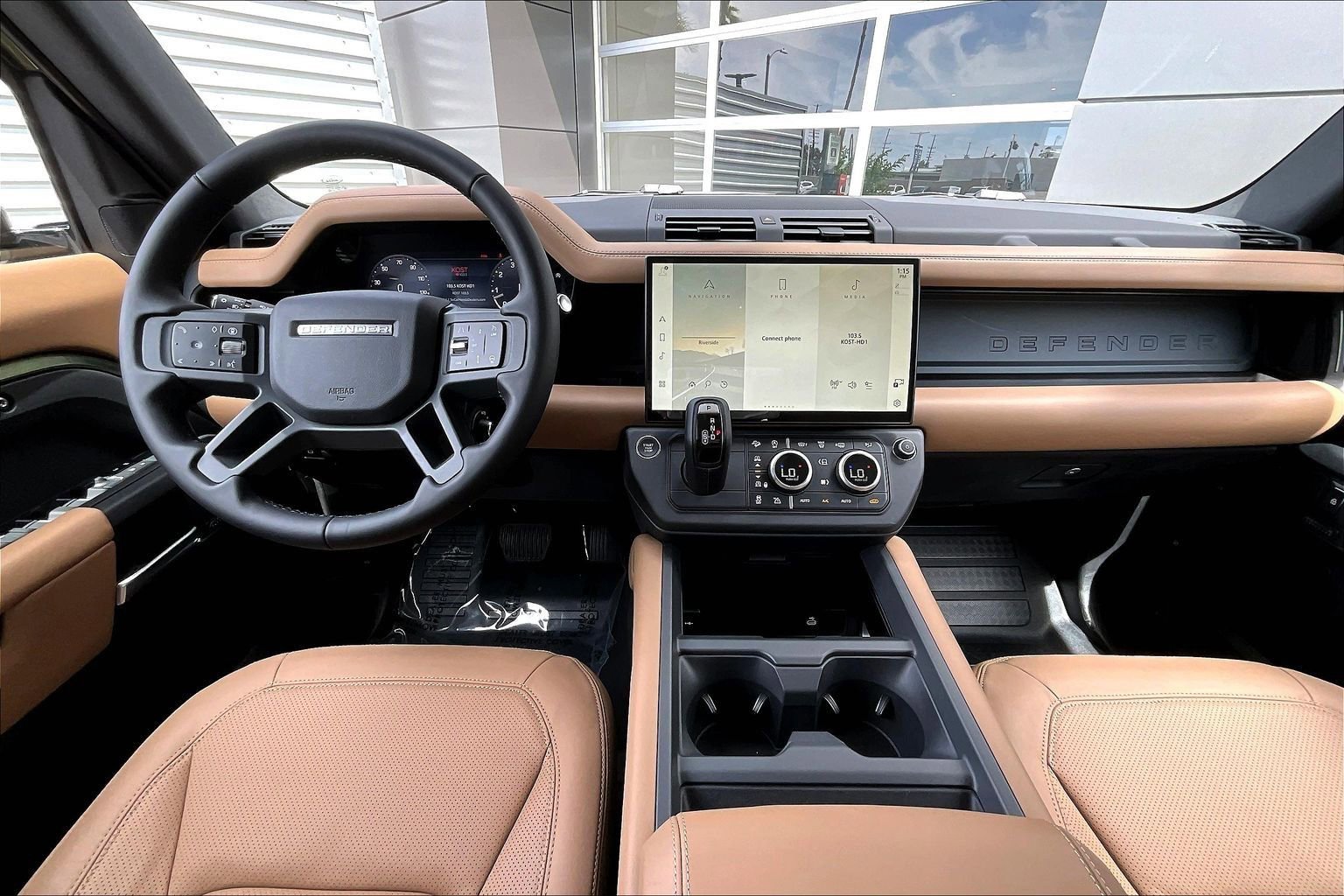 New 2026 Land Rover Defender 110 X-Dynamic SE image 5