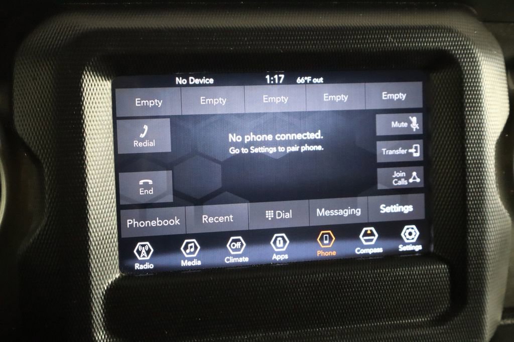 Used 2018 Jeep Wrangler Unlimited Sahara image 34