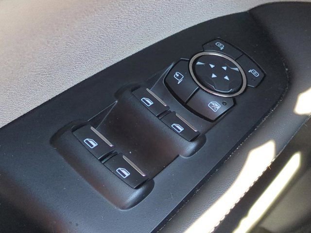 Used 2019 Lincoln Nautilus Select image 22