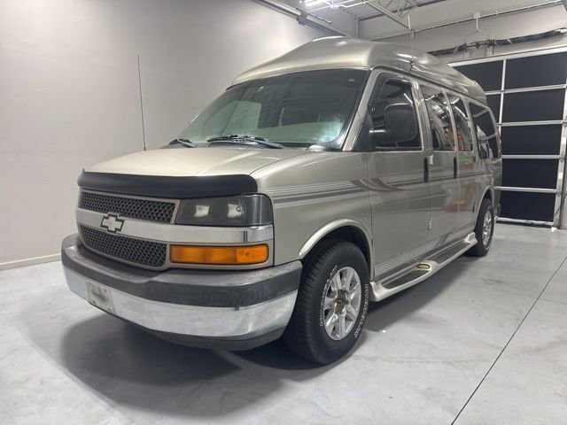 Used 2003 Chevrolet Express 1500 w/ Preferred Equipment Group 4 RWD image 3