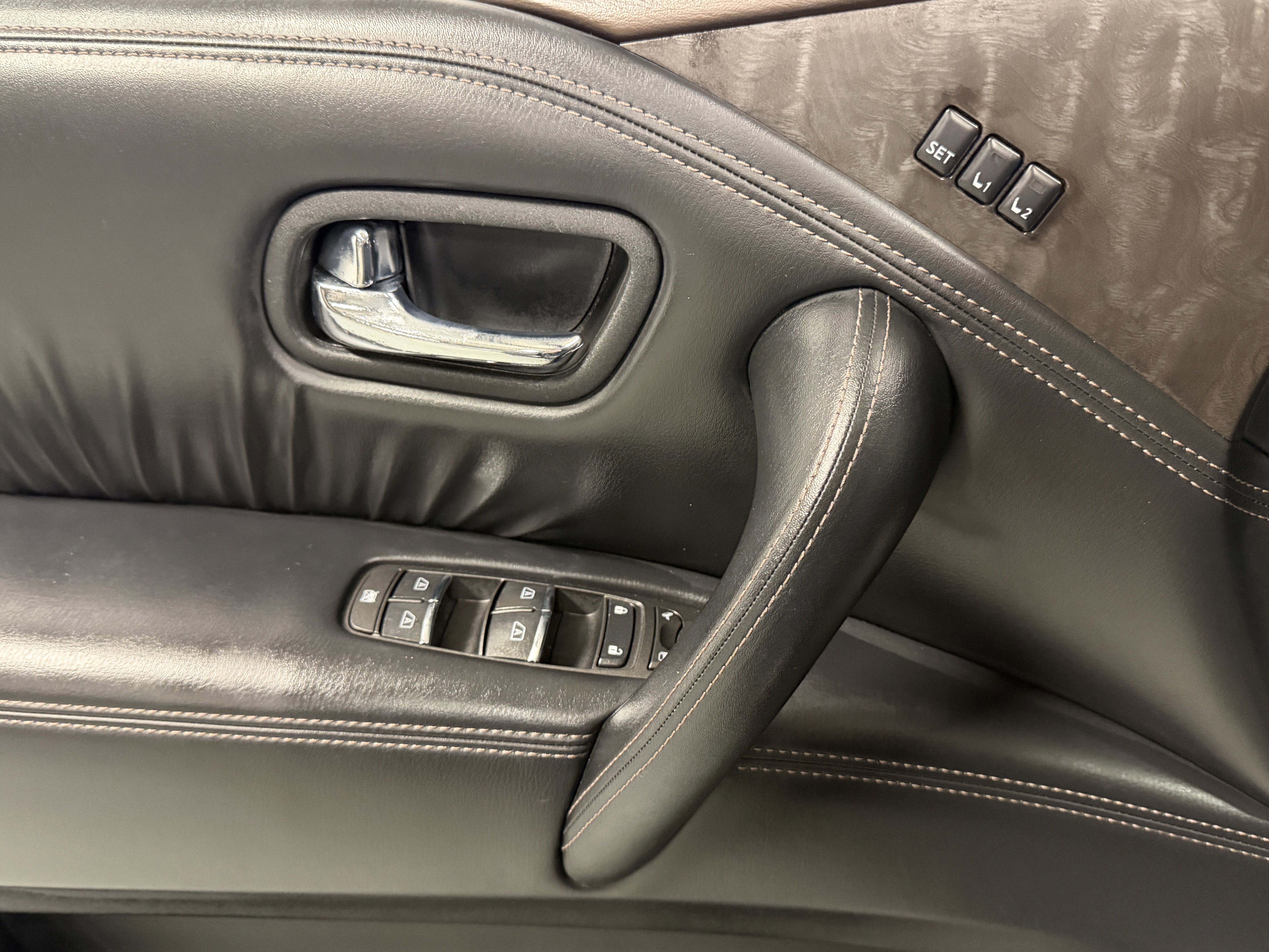 Used 2024 Nissan Armada Platinum w/ Captain's Chairs Package image 21