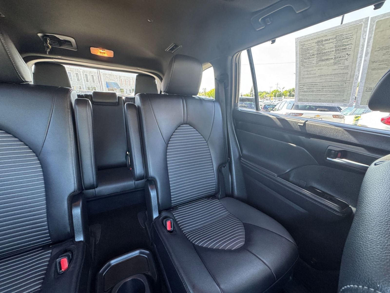 Used 2025 Toyota Highlander XSE AWD/4WD image 41