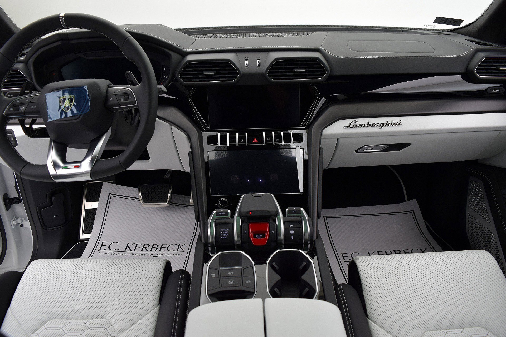 Used 2021 Lamborghini Urus image 19