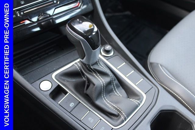 Used 2025 Volkswagen Jetta SE w/ Sunroof Package image 39