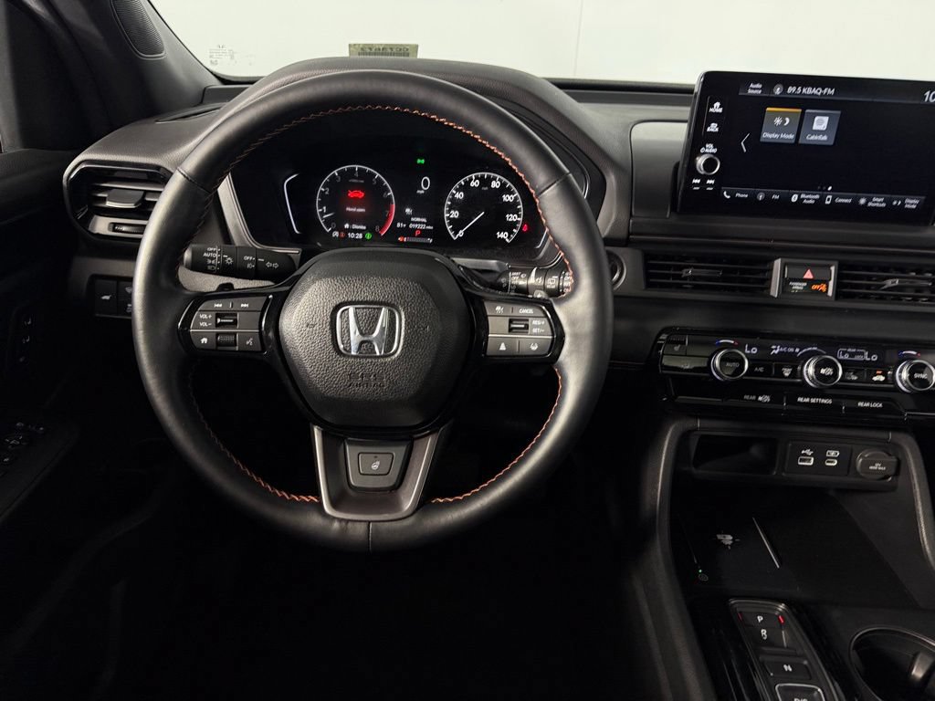 Used 2024 Honda Pilot TrailSport image 11