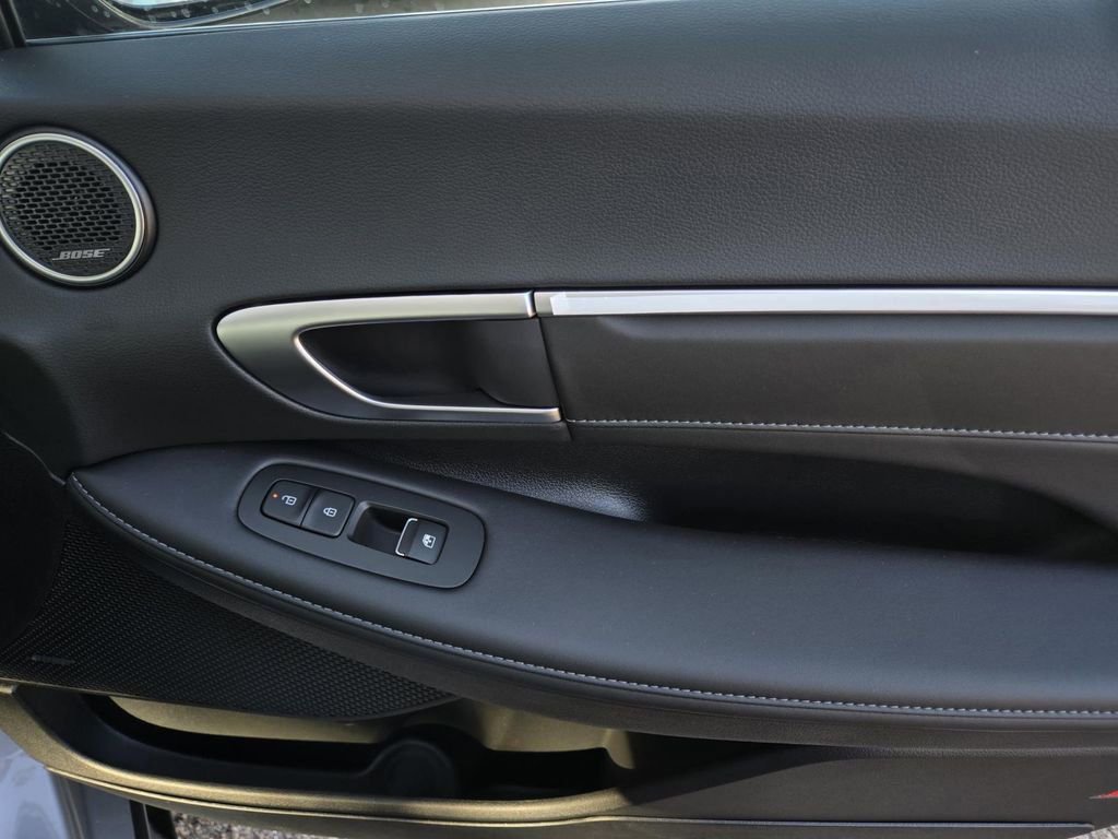 New 2025 Hyundai Sonata Limited FWD image 10