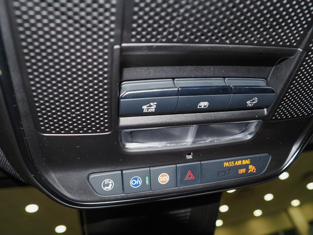 New 2026 Chevrolet Equinox RS w/ Convenience Package III FWD image 15