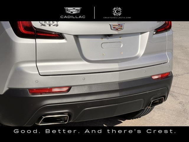 Used 2021 Cadillac XT4 Luxury w/ Cold Weather Package FWD image 6
