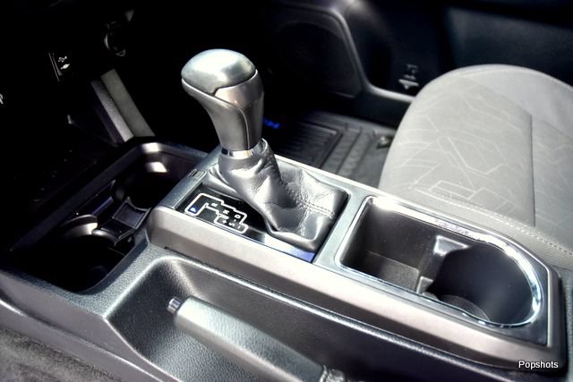Used 2017 Toyota Tacoma TRD Sport w/ Tow Package RWD image 12