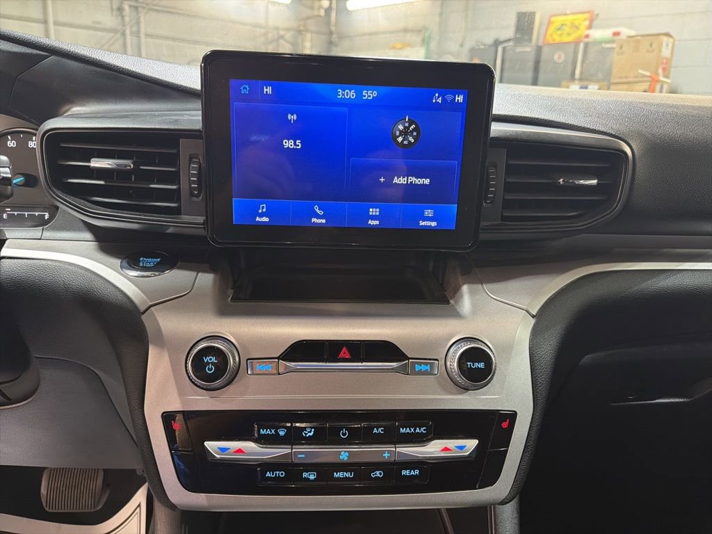 Used 2022 Ford Explorer XLT image 18