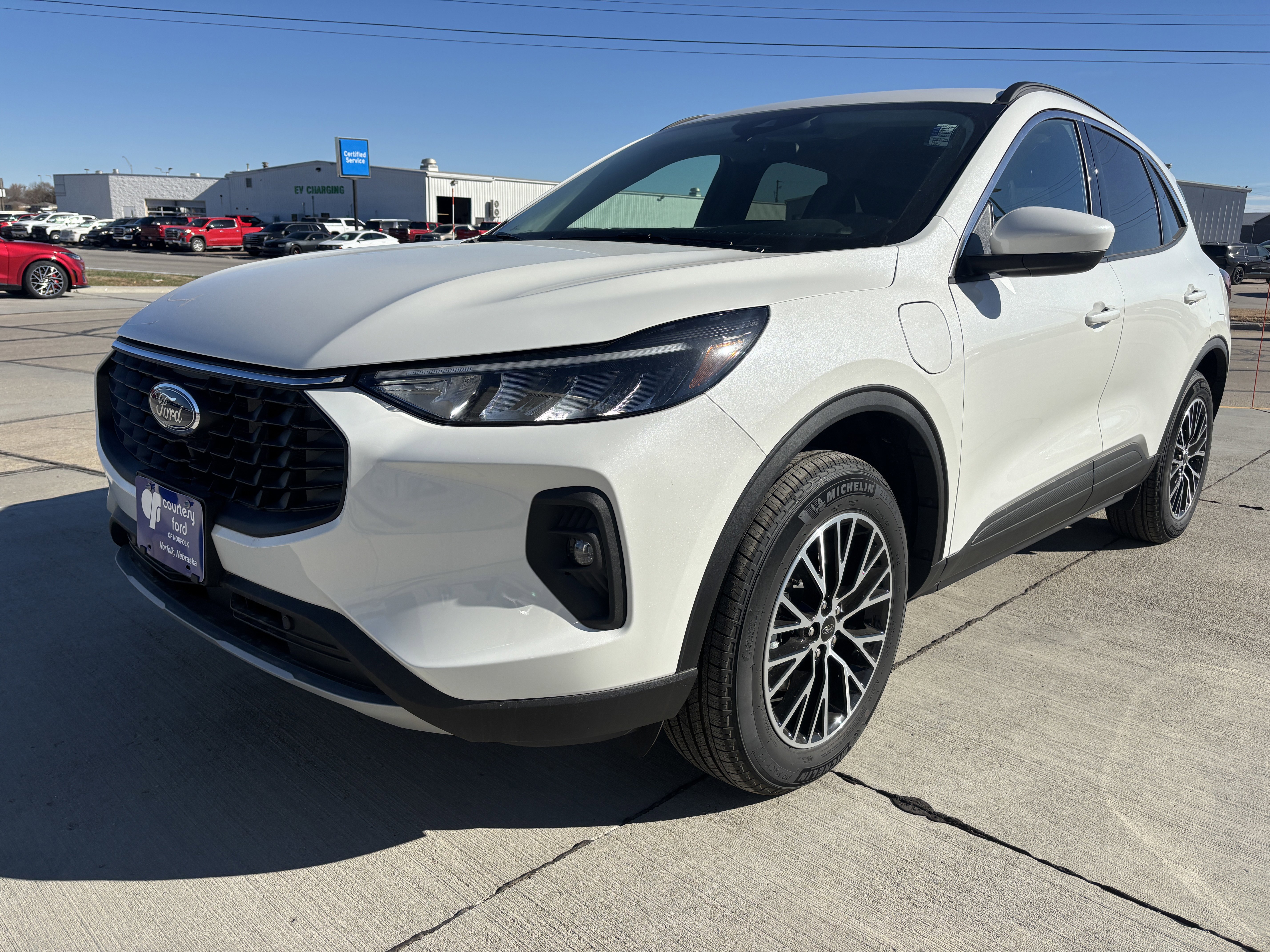 Used 2024 Ford Escape SE image 4