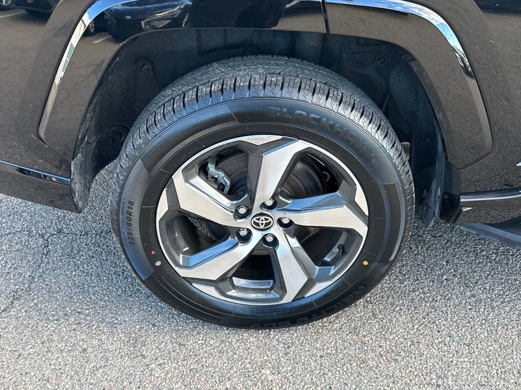 Used 2023 Toyota RAV4 SE image 39