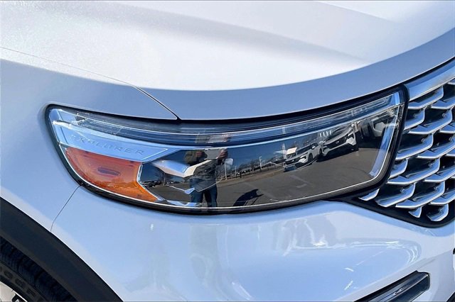 Used 2022 Ford Explorer Platinum w/ Technology Package image 26